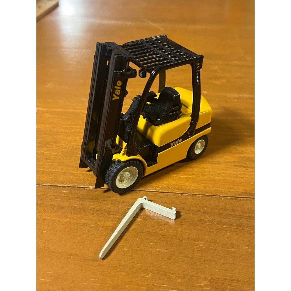 Yale Veracitor VX Diecast Forklift Model Yellow Black Scale Replica Missing Fork